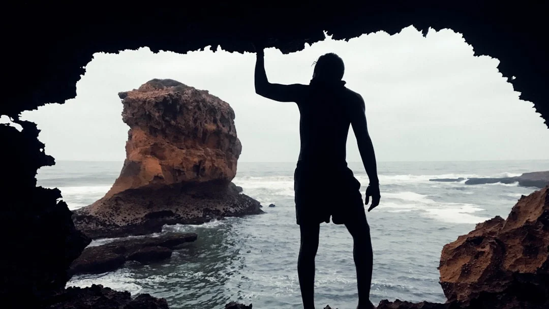 Les Néandertaliens ont survécu 350 000 ans sur un fil : ce que révèle la nouvelle étude